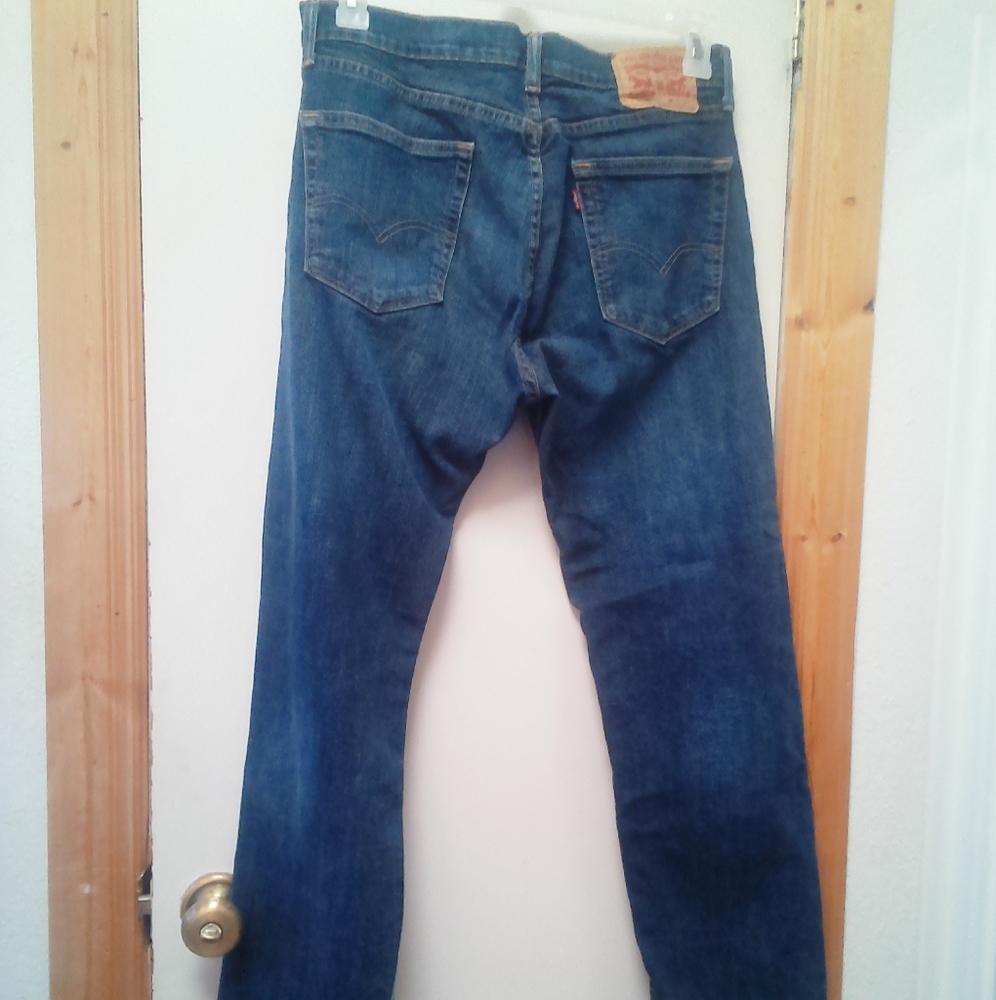 Levis 505 Regular Fit Jeans, Size W32-L30 Blue slightly faded. J7